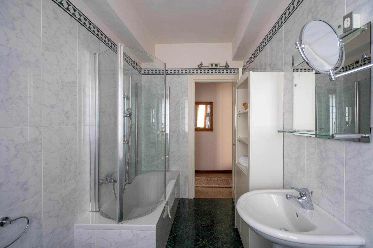 Silvia Apartment - Residence Regina Лалльо Экстерьер фото